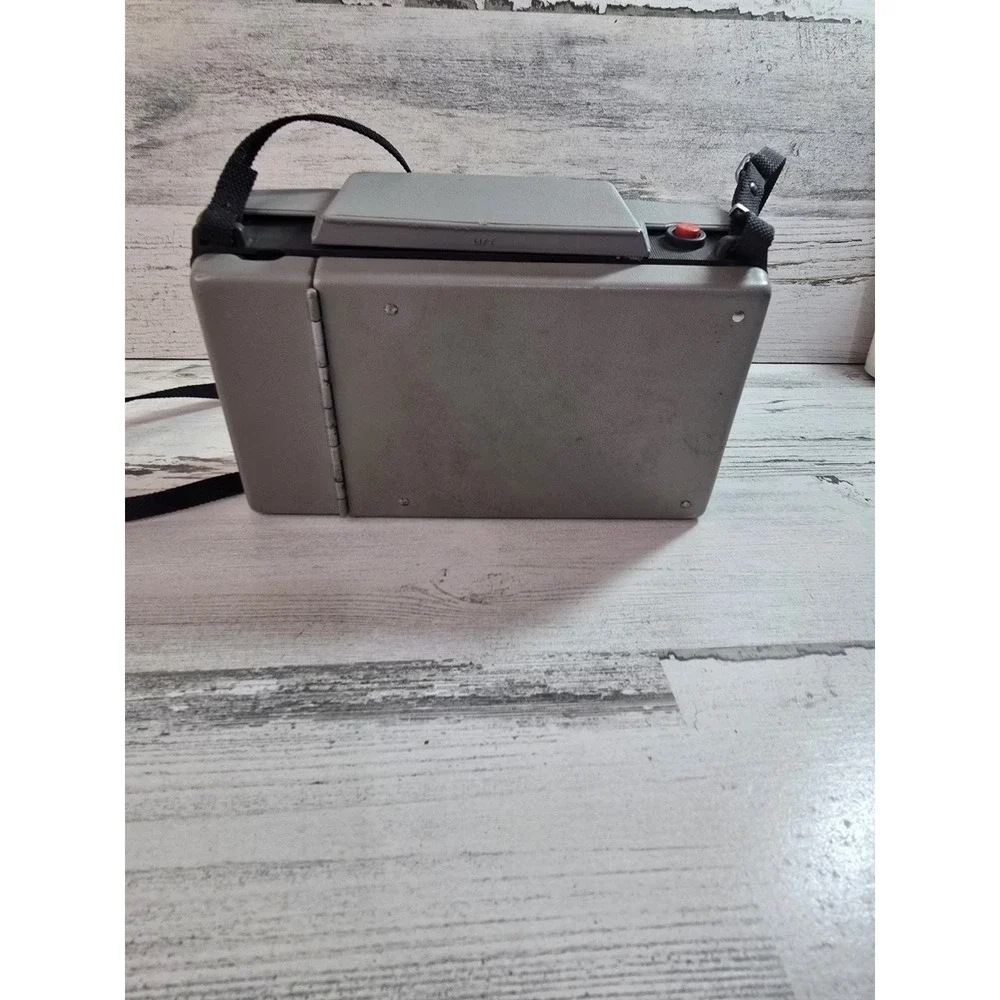 Vintage Polaroid Automatic 230‎ Land Camera Folding Bellows 1967 with Cold Clip